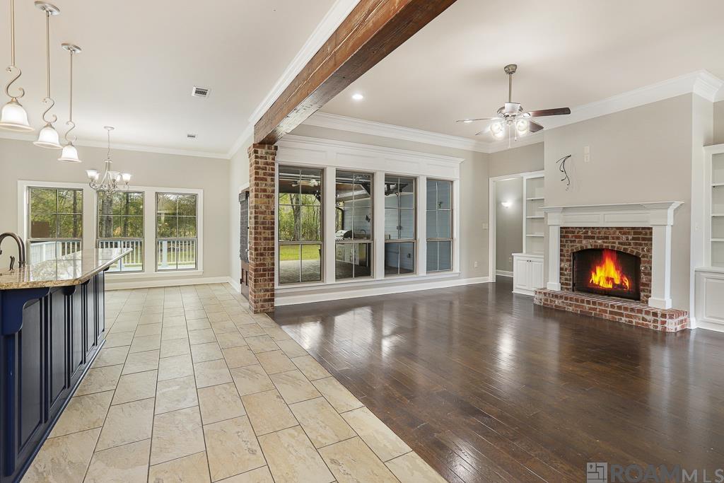 30144 Peak Ln, Walker, Louisiana image 7
