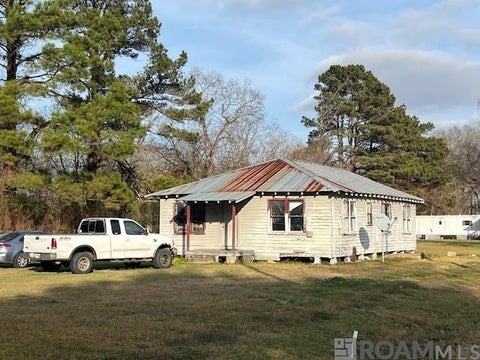 Homes For Sale - 185 Pete Wilkes Rd<br/> Marksville, LA 71351