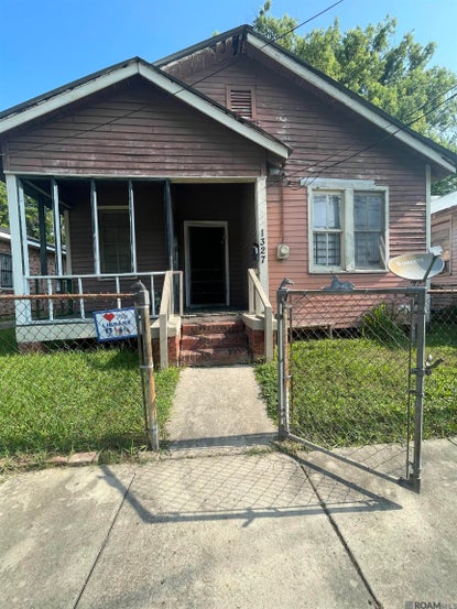 1327 Julia St – Investment Home
