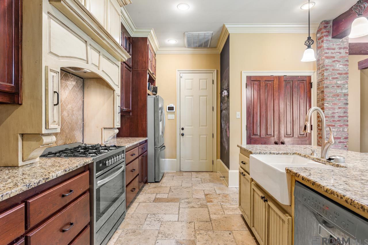 1532 Berwick Bend, Zachary, Louisiana image 9