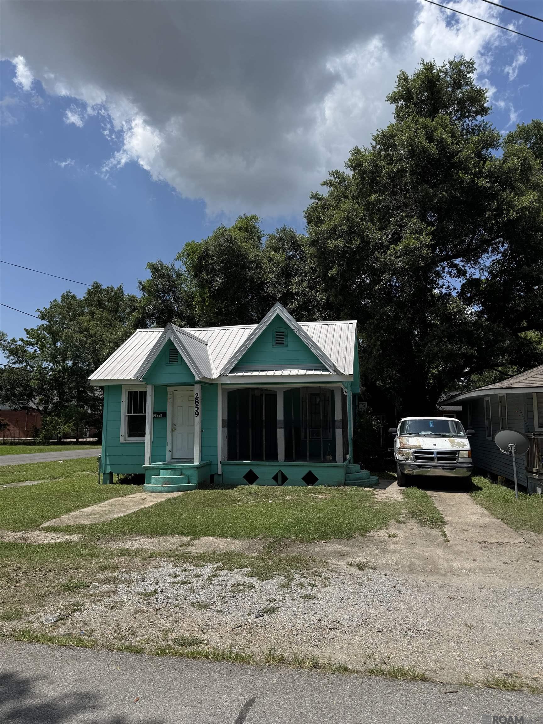 2855 Navajo St