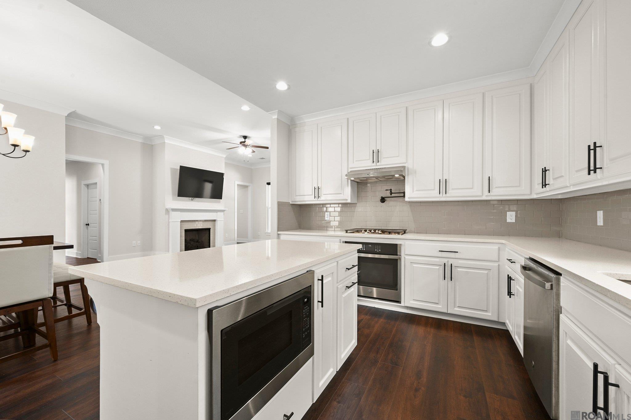 9629 S Creek Dr, Denham Springs, Louisiana image 3