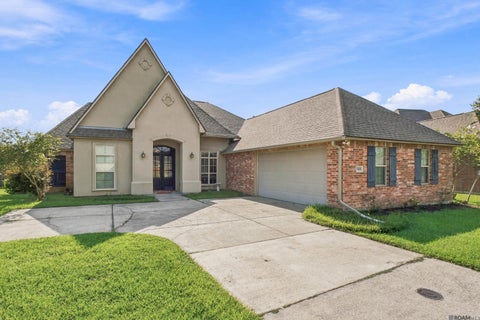 Homes For Sale - 30889 Creek Valley Dr<br/> Denham Springs, LA 70726