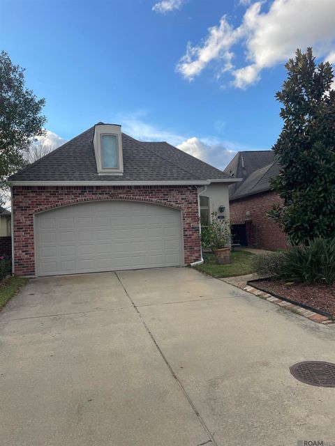 Homes For Sale - 6029 Courtyard Dr<br/> Gonzales, LA 70737