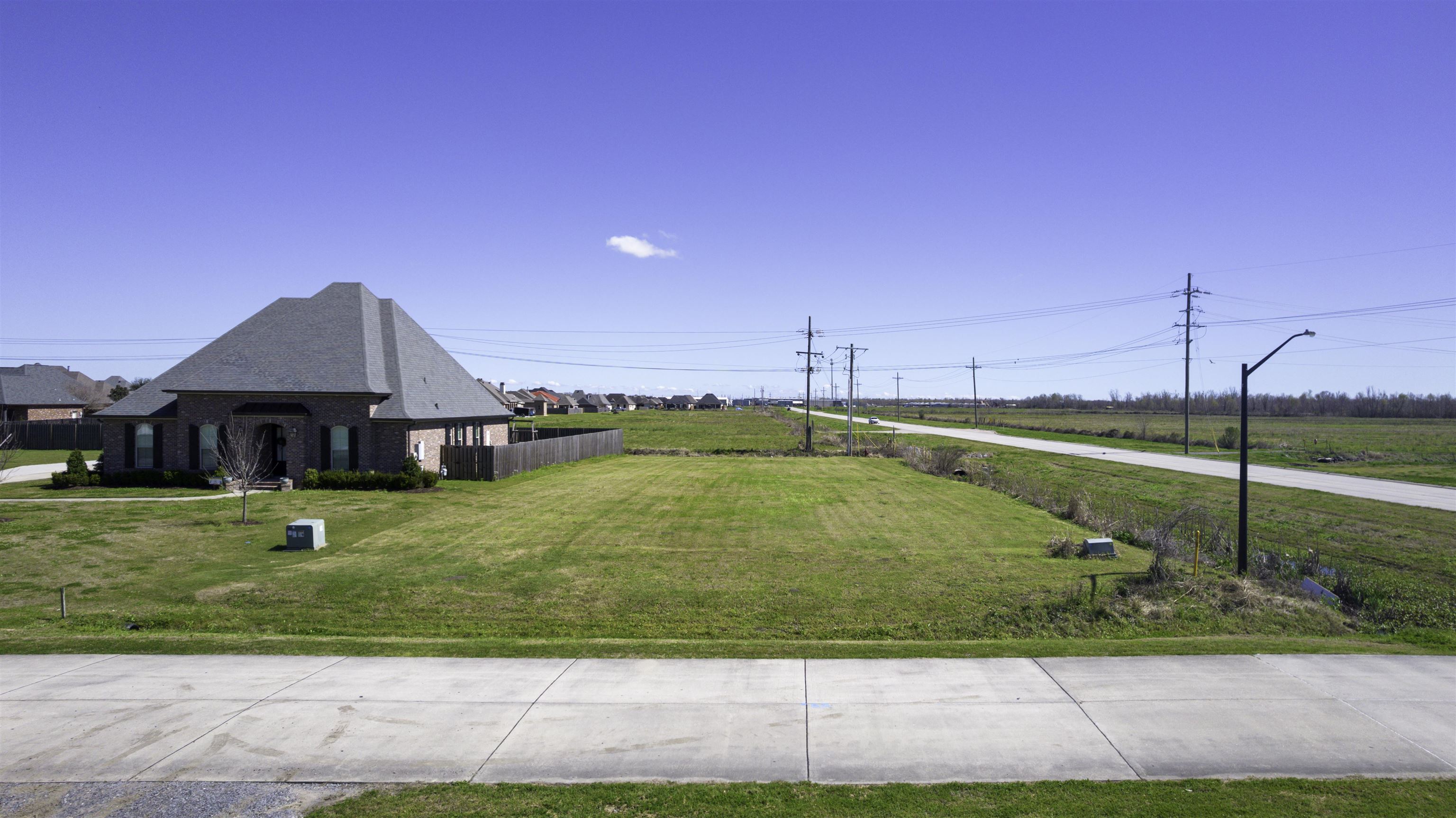 151 Nottingham Trail, Houma, Louisiana image 2