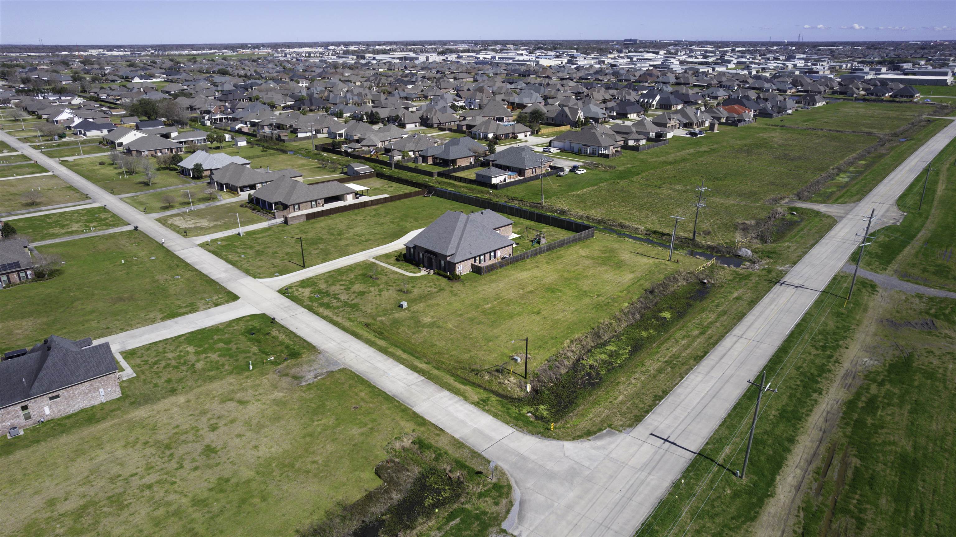 151 Nottingham Trail, Houma, Louisiana image 3