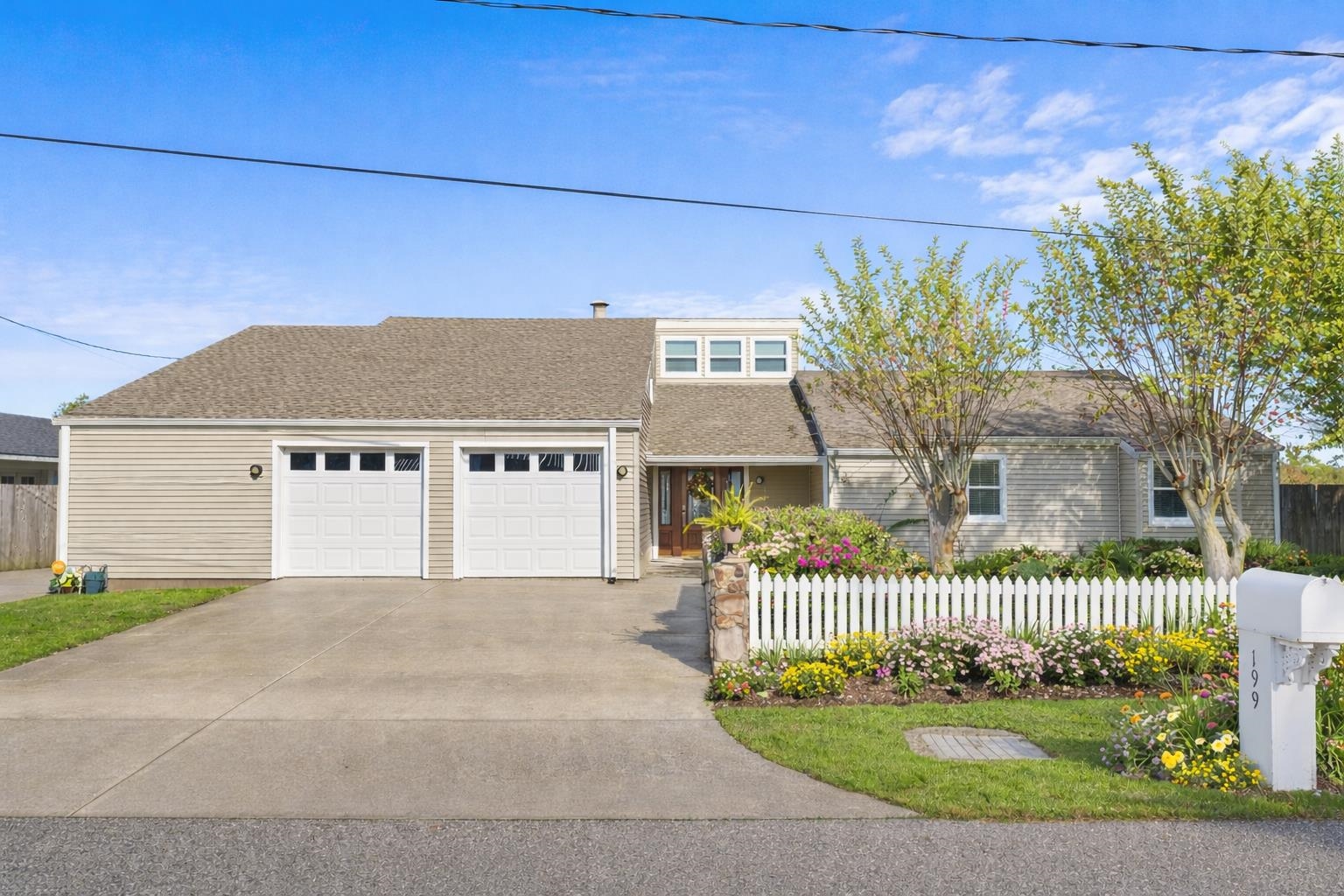 Photo 1 of 27 — 199 East 43rd Street, Cut Off, LA 70345