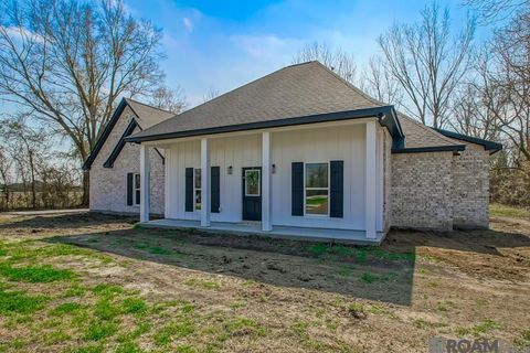 Homes For Sale - 1582 Lamotte Ln<br/> Port Allen, LA 70767