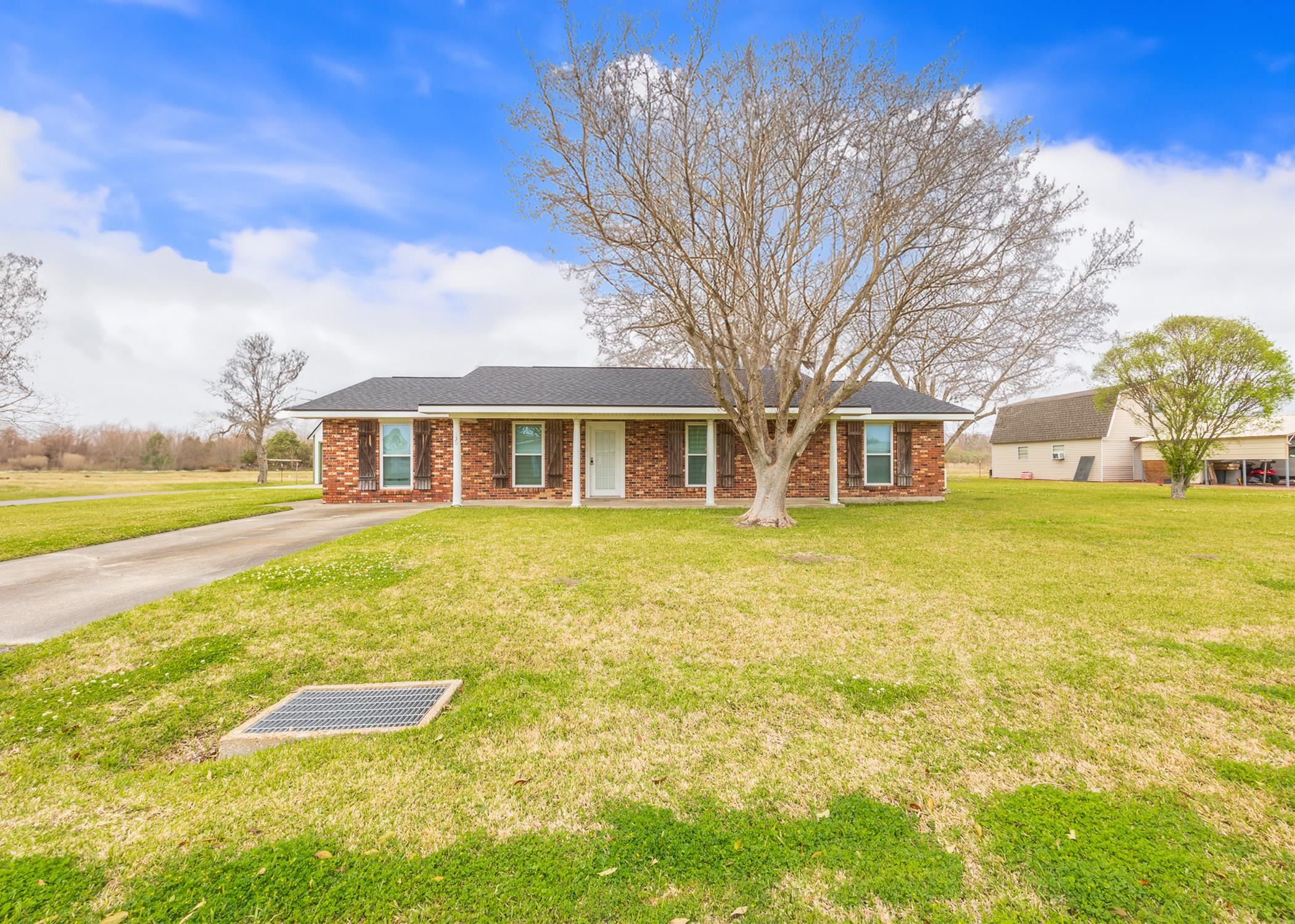 130 St Anthony Street, Raceland, Louisiana image 1