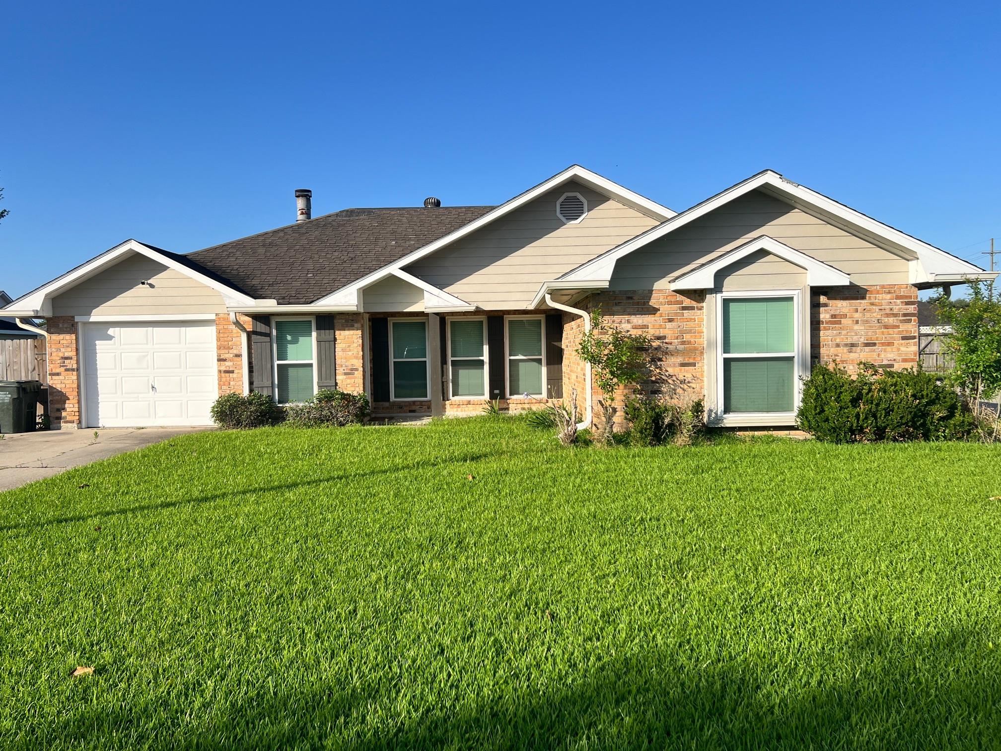 313 Lancaster Dr, Houma, Louisiana image 1