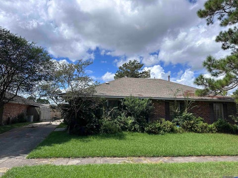 Homes For Sale - 2148 Elkwood Dr<br/> Baton Rouge, LA 70816