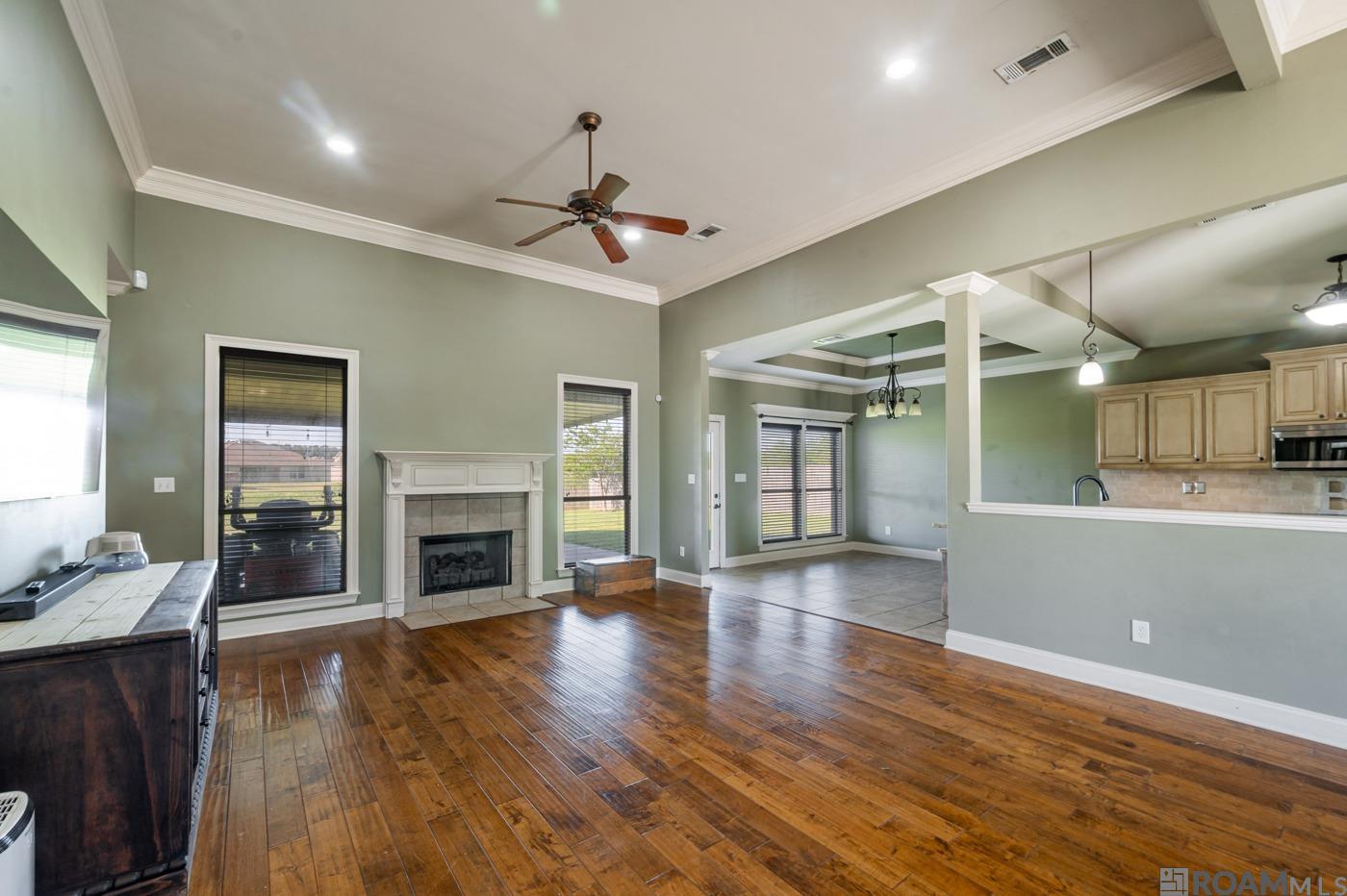 10144 Garden Oaks Ave, Denham Springs, Louisiana image 4