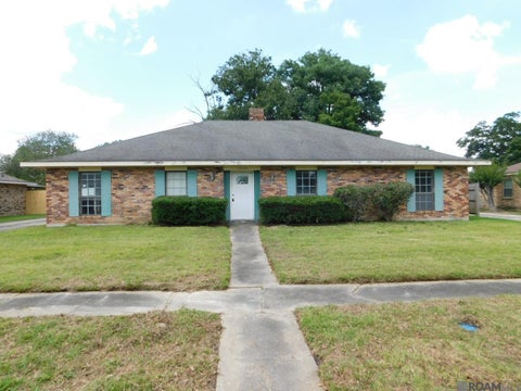 Homes For Sale - 13159 Todd Ave<br/> Baton Rouge, LA 70815