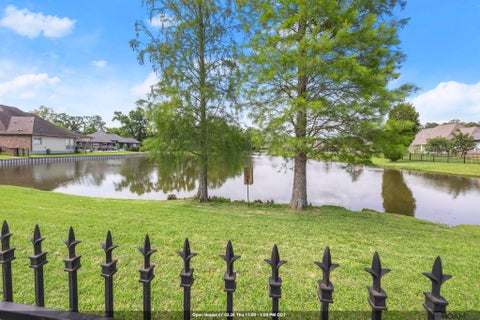 Homes For Sale - 35430 Oak Manor Ave<br/> Geismar, LA 70734