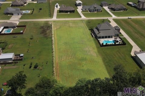 Vacant Land For Sale - 5700 Hunters Pointe Ln<br/> West Baton Rouge County, Brusly, LA 70719