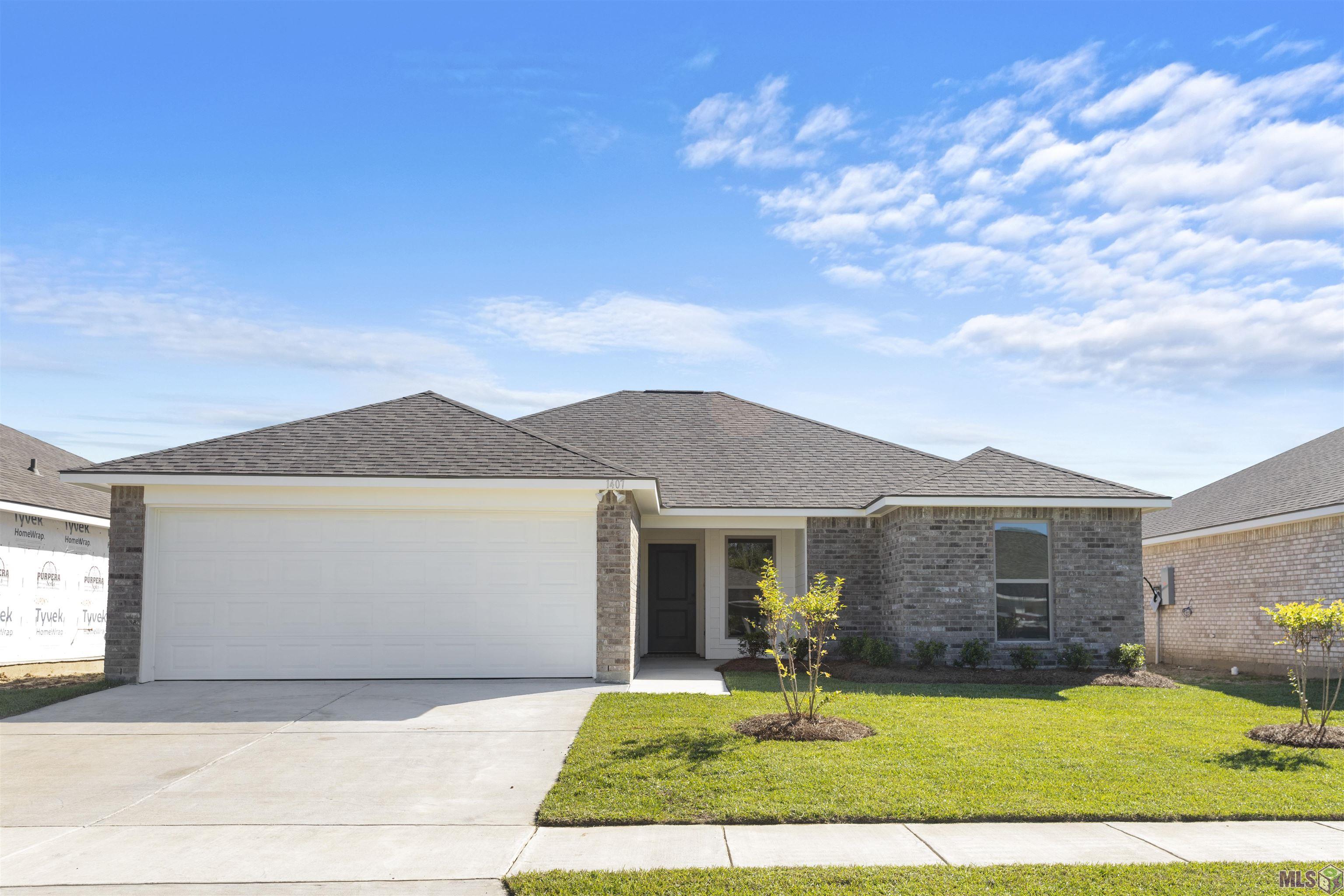 1105 Marlena Meadows Drive, Gonzales, Louisiana image 1