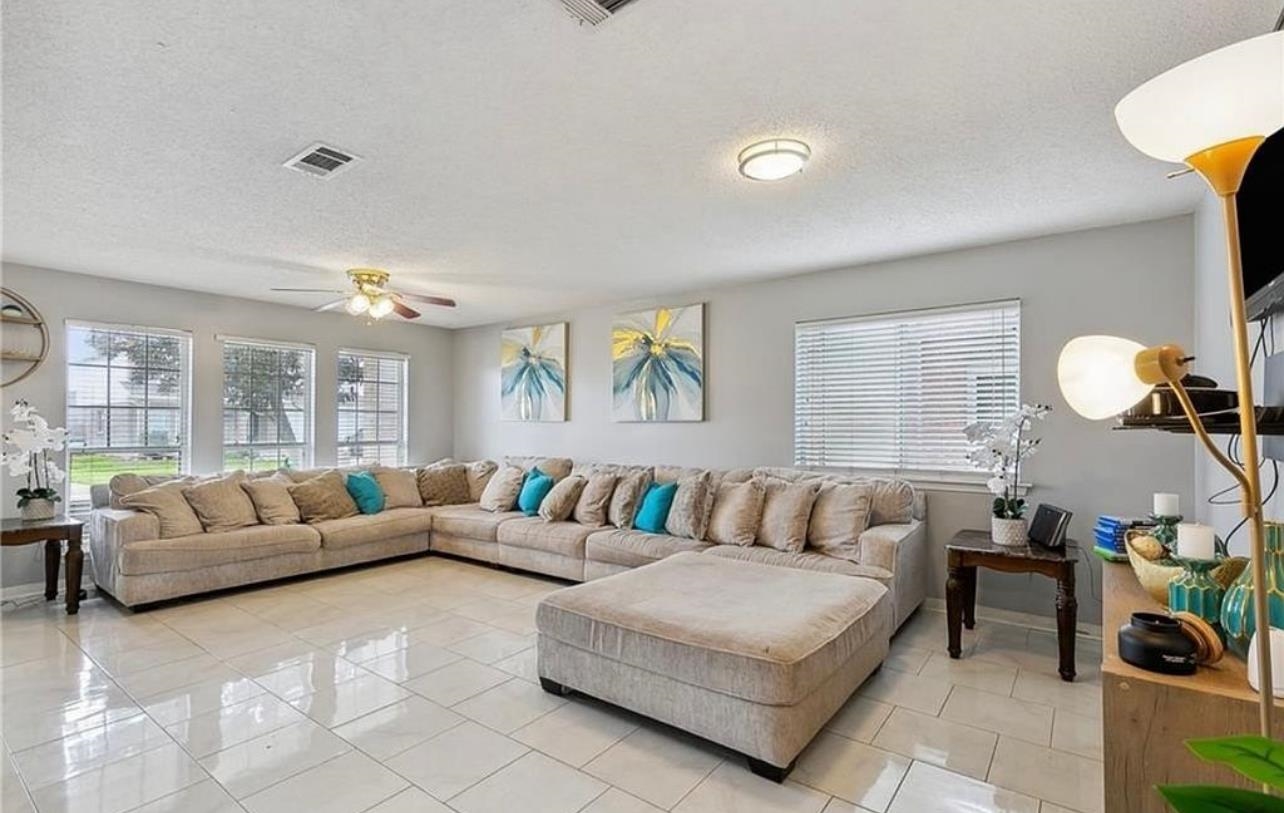 2321 Leigh Lane, Harvey, Louisiana image 4