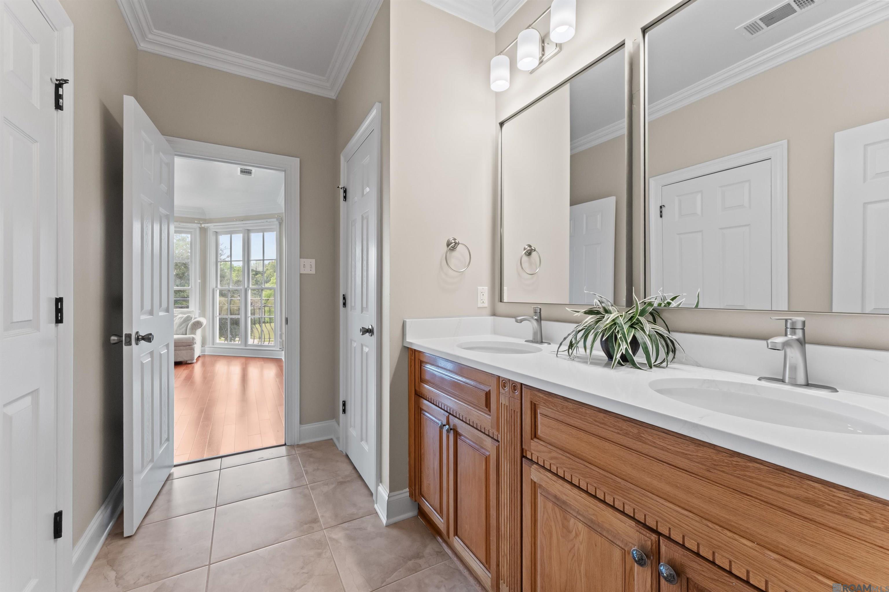 Baton Rouge, Louisiana, 70810, United States, 5 Bedrooms Bedrooms, ,4 BathroomsBathrooms,Residential,Active,2041727