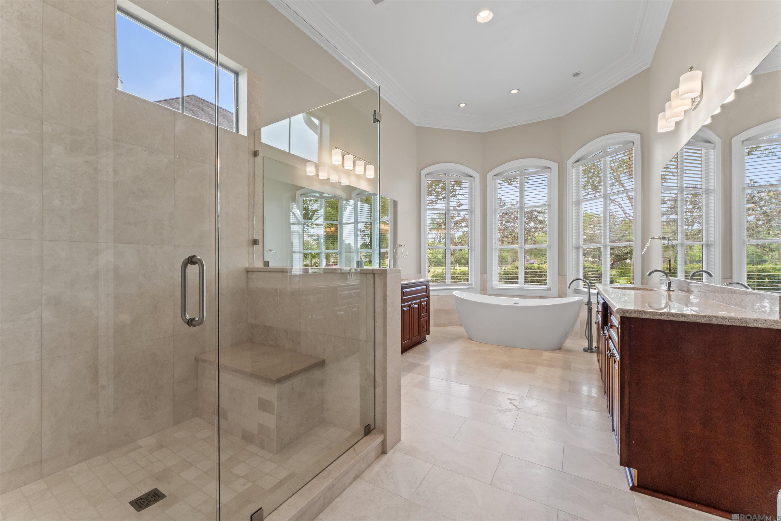Baton Rouge, Louisiana, 70810, United States, 5 Bedrooms Bedrooms, ,4 BathroomsBathrooms,Residential,Active,2041727