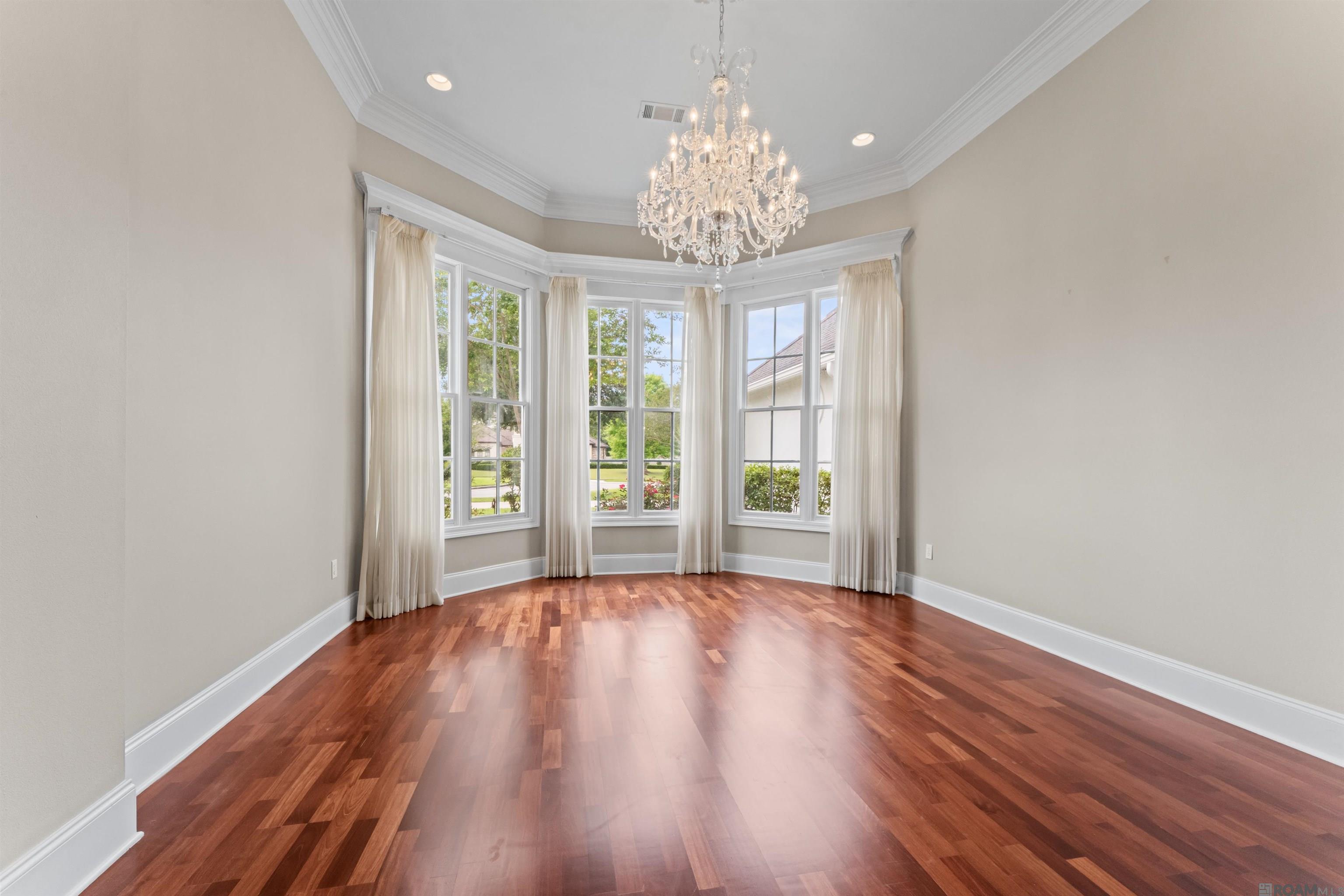 Baton Rouge, Louisiana, 70810, United States, 5 Bedrooms Bedrooms, ,4 BathroomsBathrooms,Residential,Active,2041727