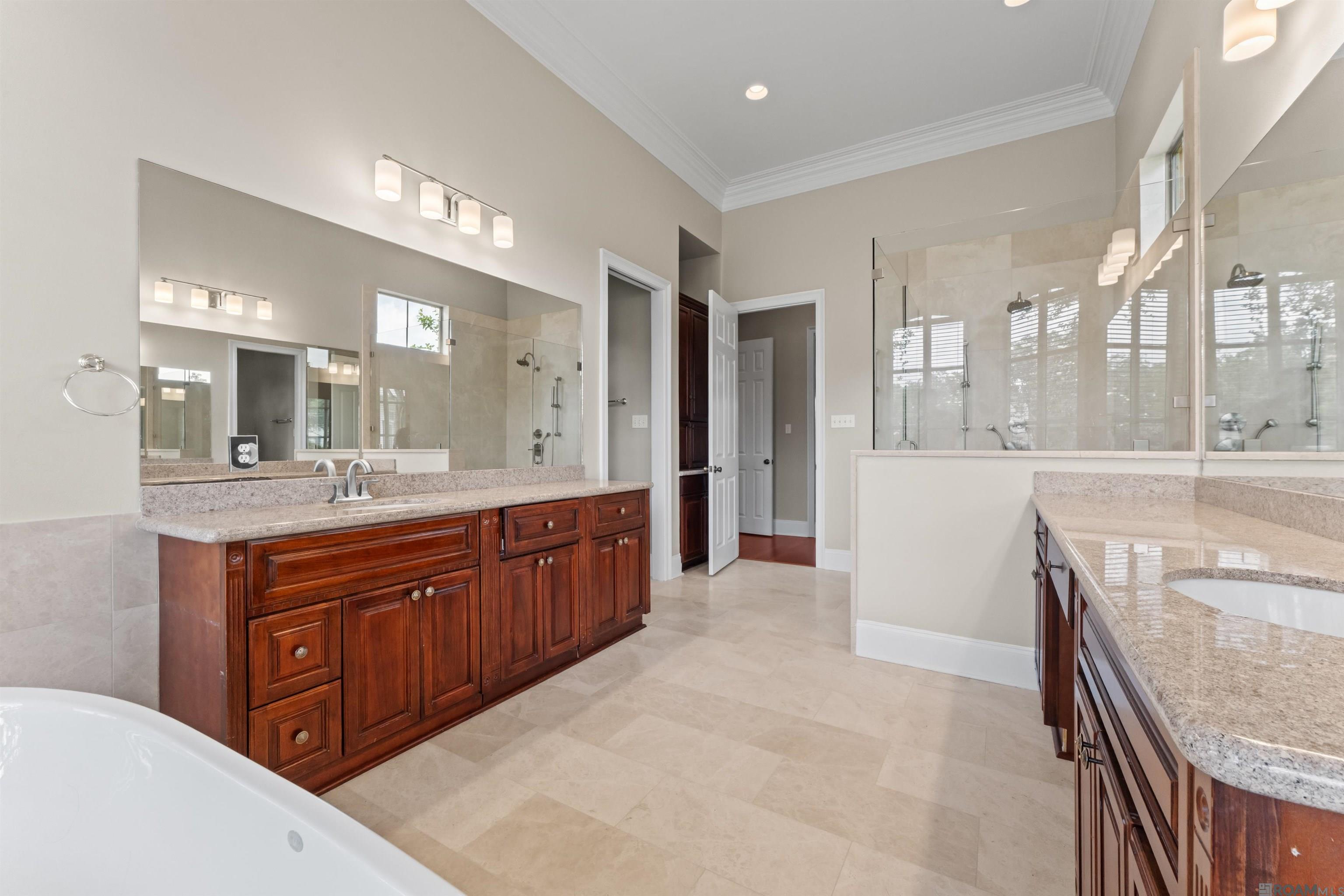 Baton Rouge, Louisiana, 70810, United States, 5 Bedrooms Bedrooms, ,4 BathroomsBathrooms,Residential,Active,2041727