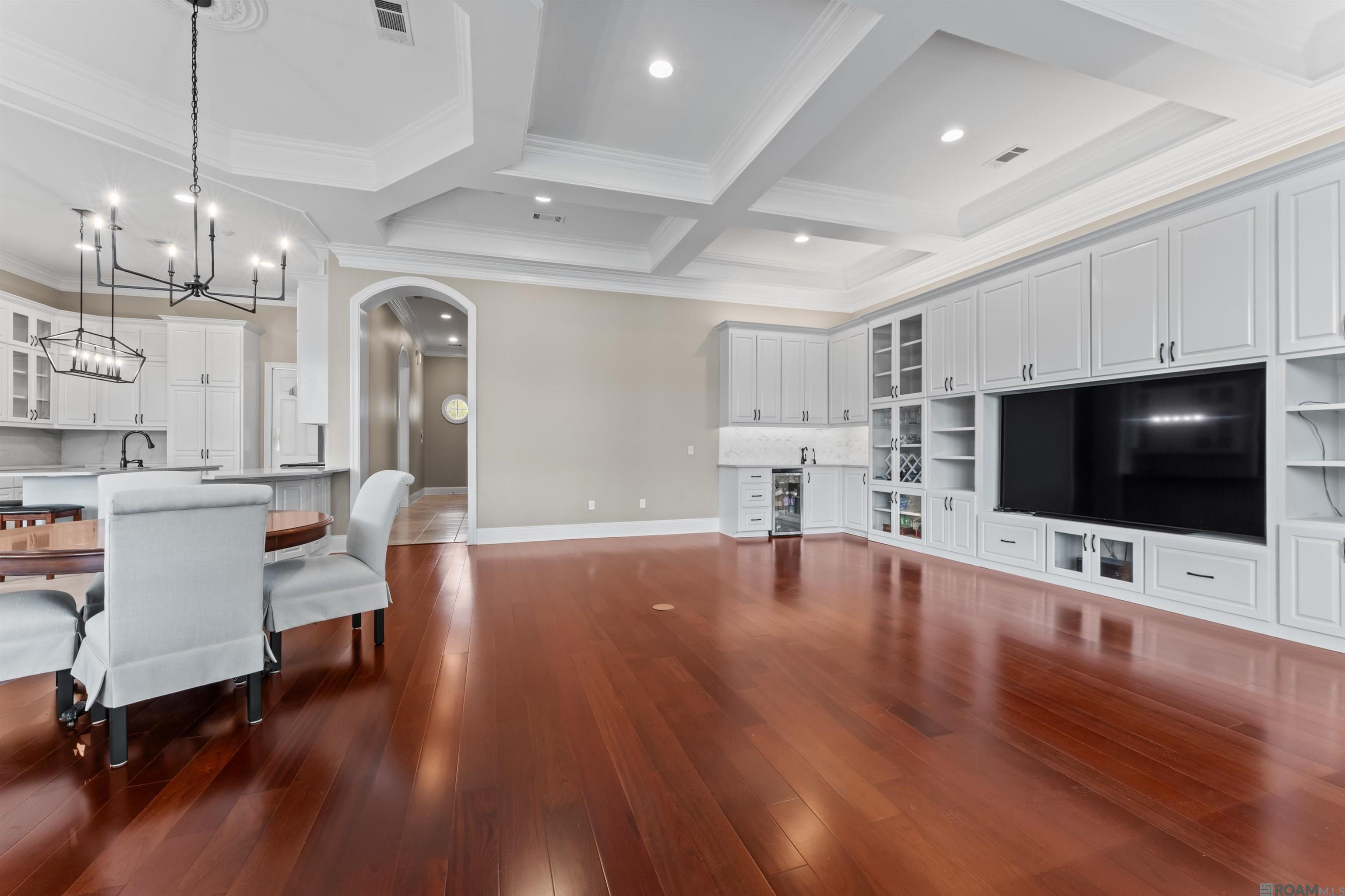 Baton Rouge, Louisiana, 70810, United States, 5 Bedrooms Bedrooms, ,4 BathroomsBathrooms,Residential,Active,2041727