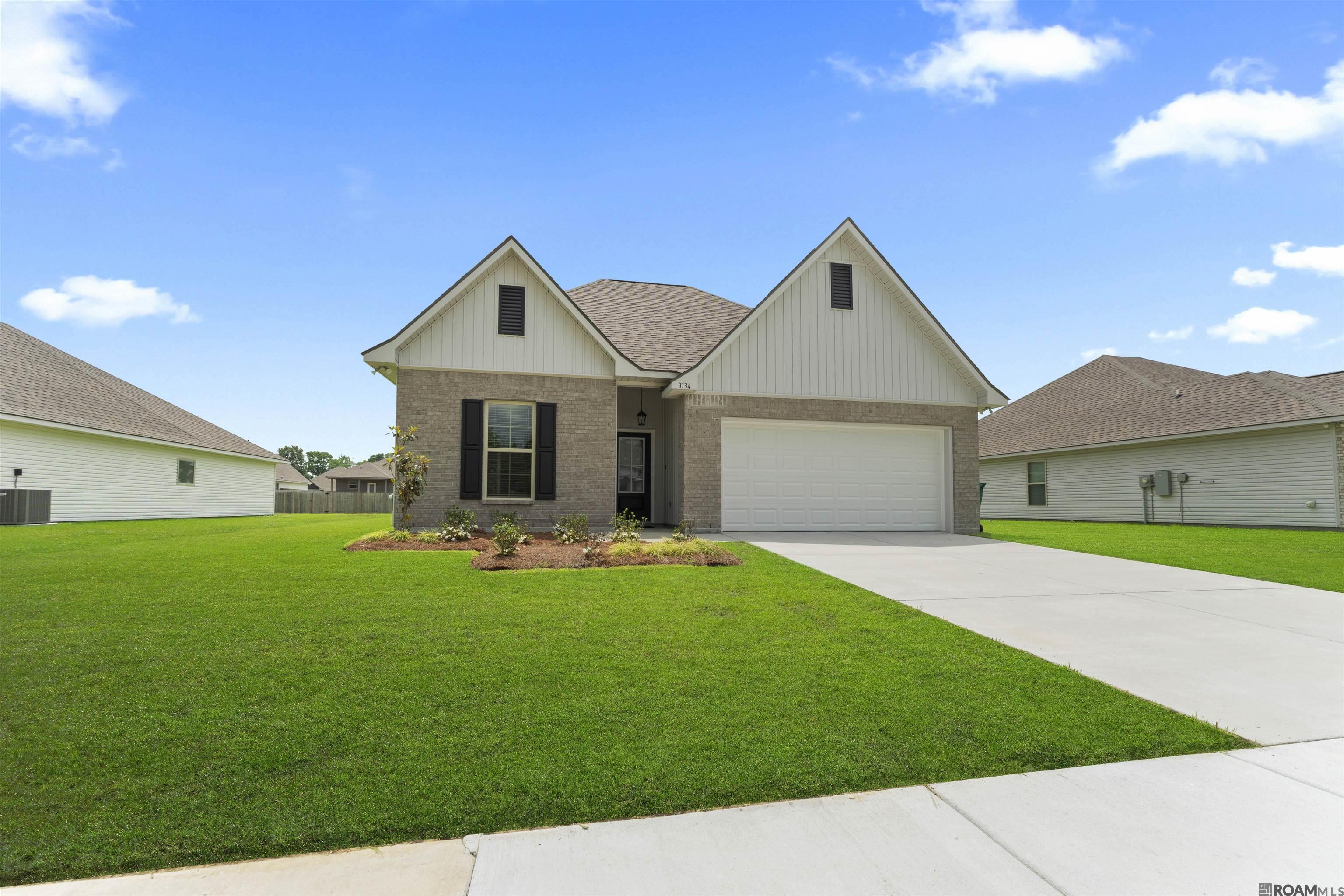 3134 Holly St, Zachary, Louisiana image 1