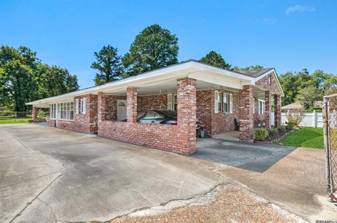 Homes For Sale - 12114 St Augustine St<br/> Pointe Coupee County, New Roads, LA 70760