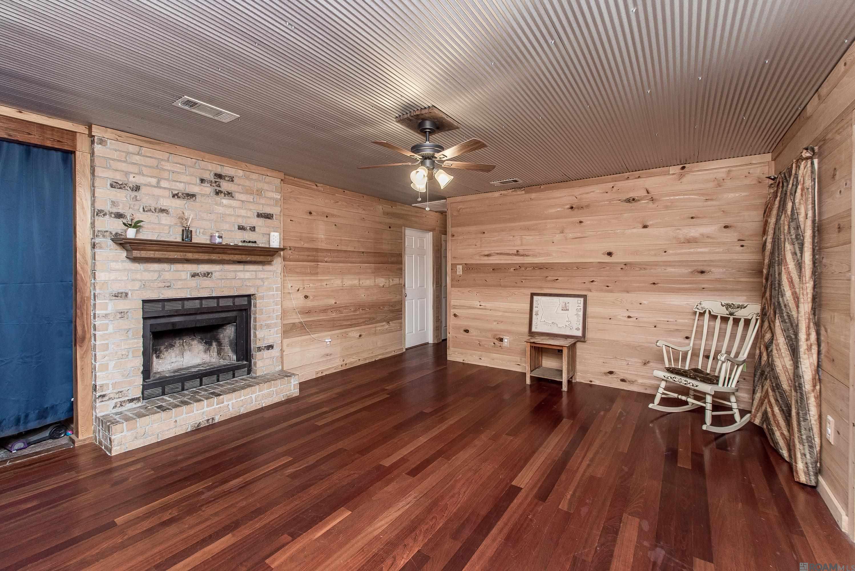 1819 Saul Ave, Zachary, Louisiana image 2