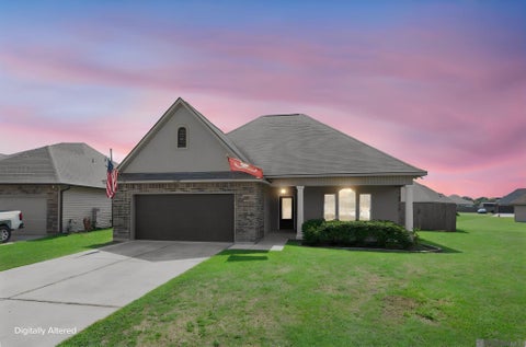 Homes For Sale - 42408 Harborstone Ave<br/> Prairieville, LA 70769