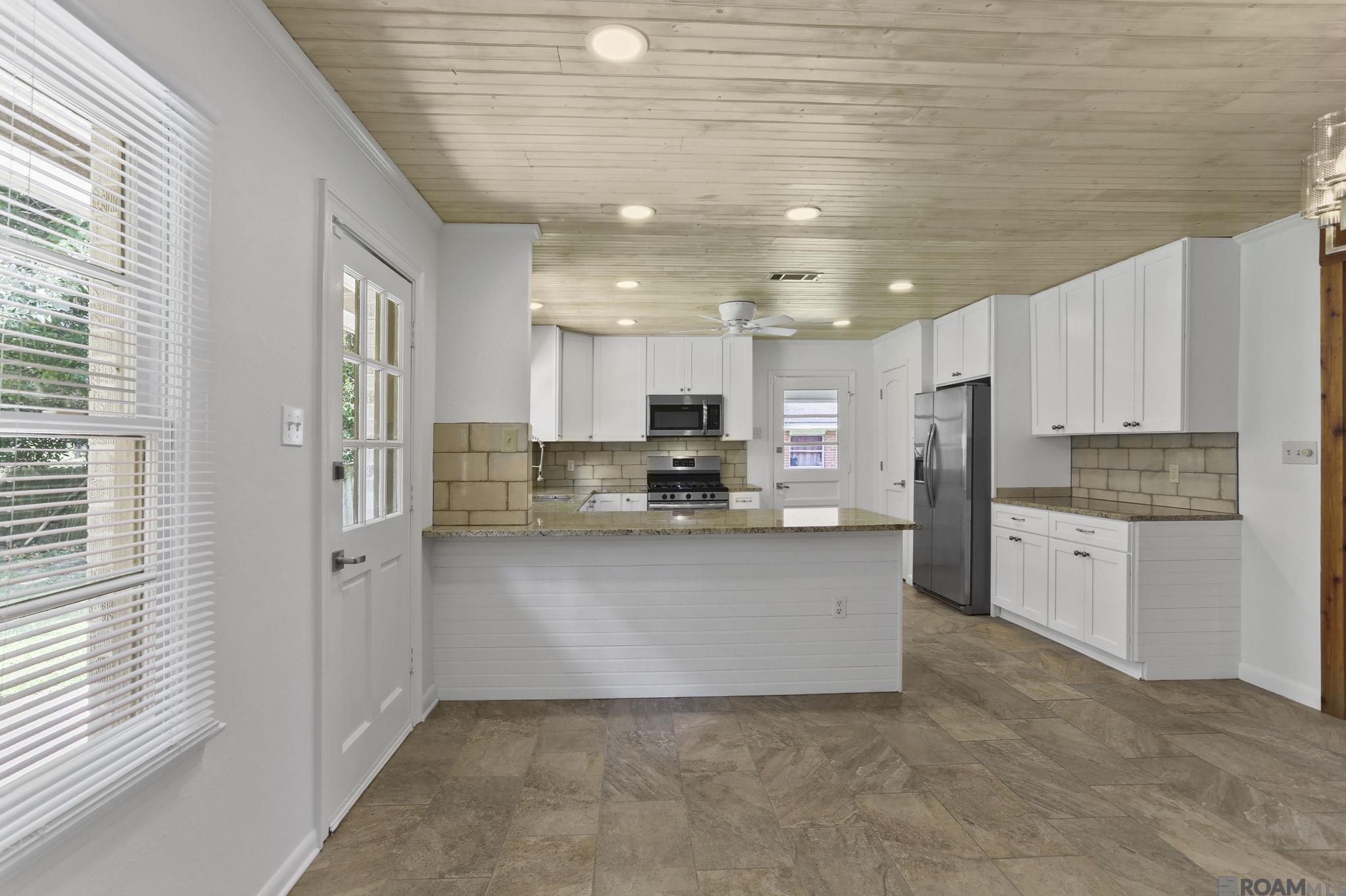 155 Highland Park Dr