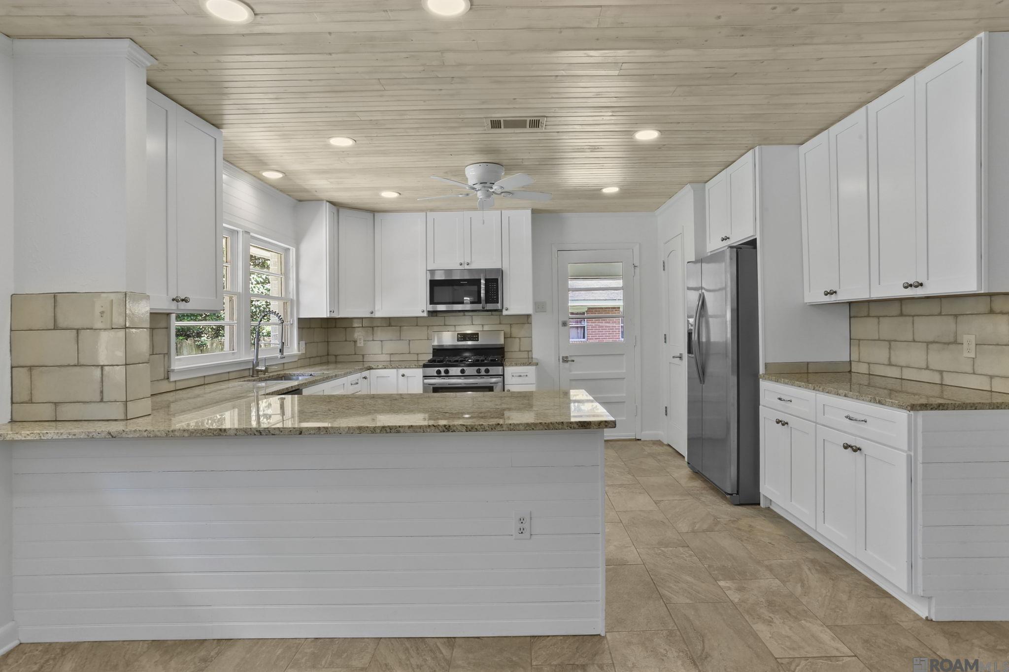 155 Highland Park Dr