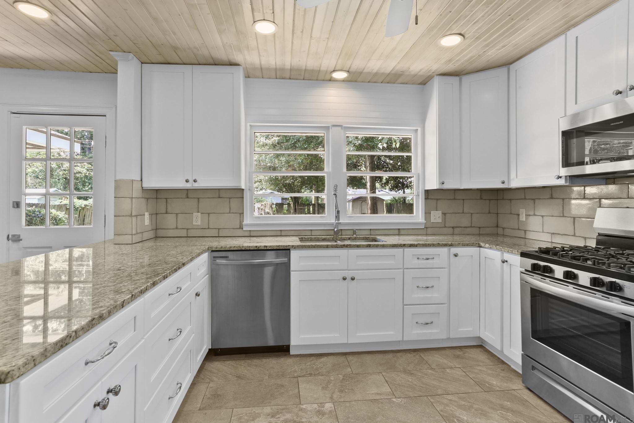 155 Highland Park Dr