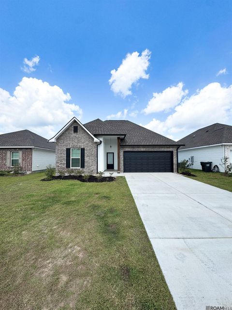 Homes For Sale - 28317 Merrimack Dr<br/> Denham Springs, LA 70726