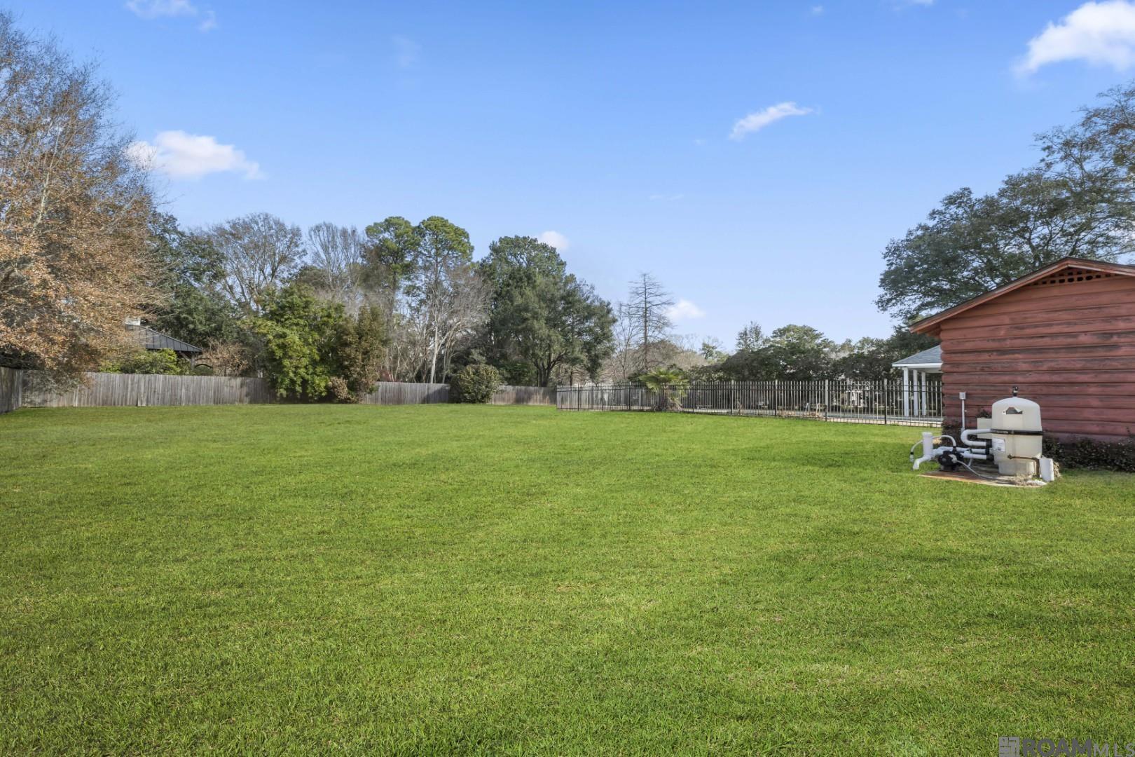 3847 Broussard St, Baton Rouge, Louisiana image 32