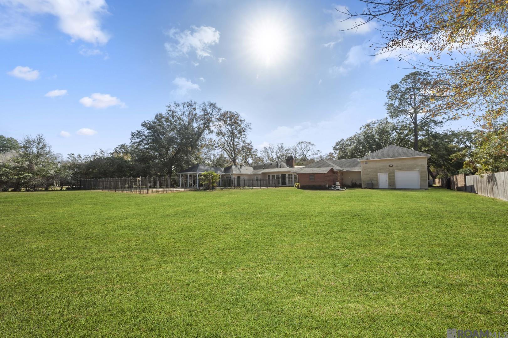 3847 Broussard St, Baton Rouge, Louisiana image 33