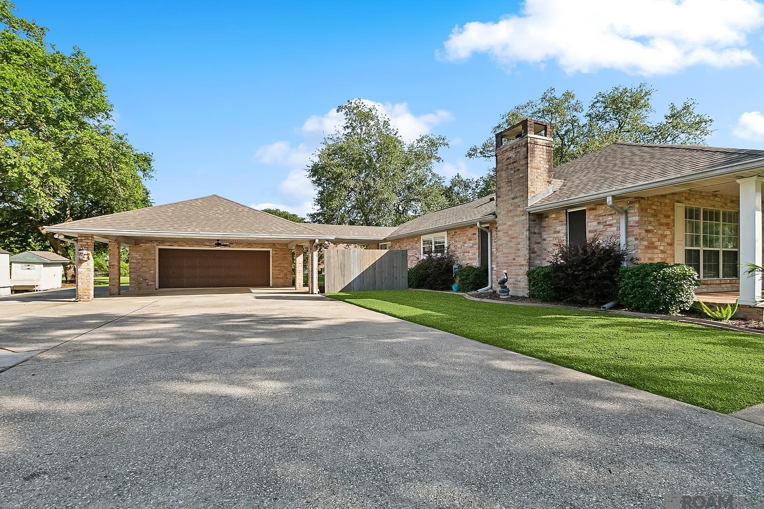 168 Sarah Victoria Drive, Belle Chasse, Louisiana image 2