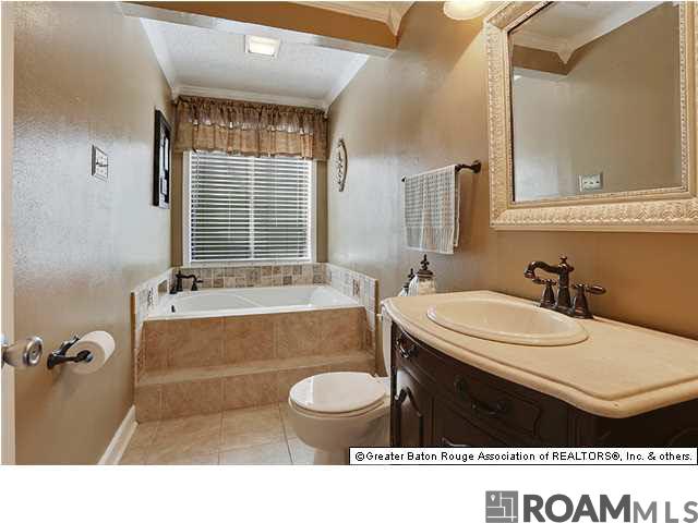 5972 N Fort Clarke Dr, Baton Rouge, Louisiana image 5
