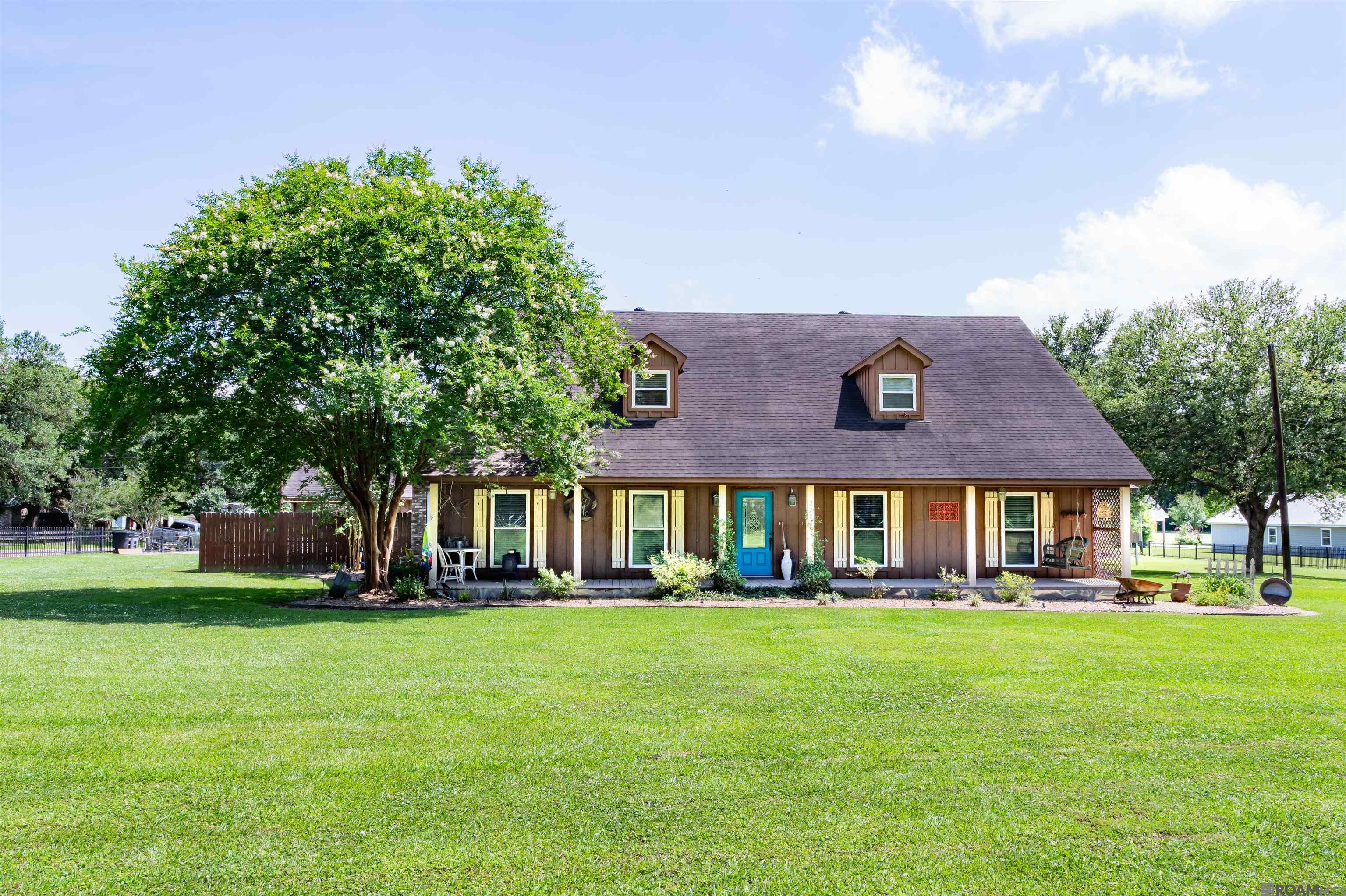22881 Brittney Renee Dr, Zachary, Louisiana image 1