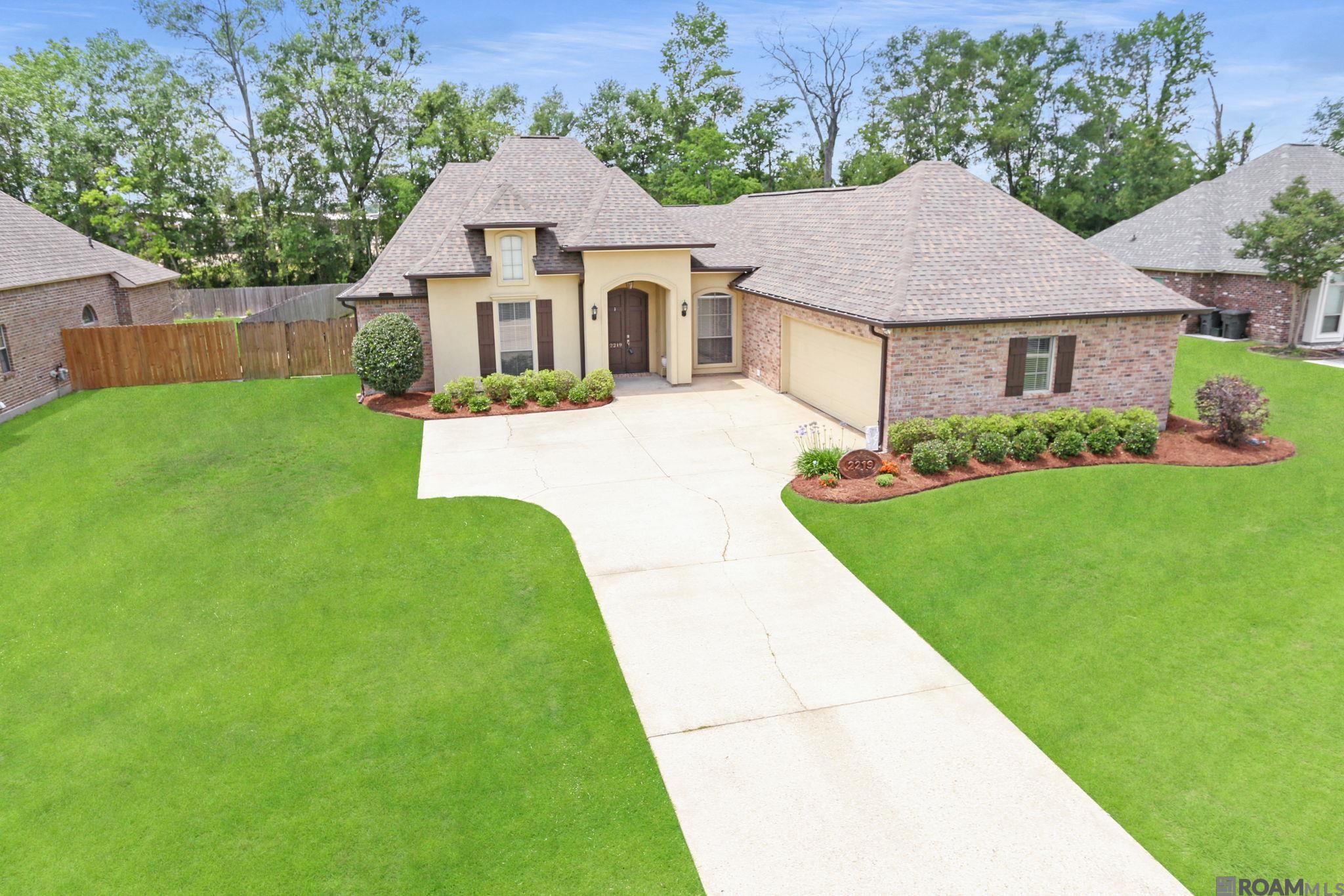 2219 Twin Circle Dr, Gonzales, Louisiana image 2