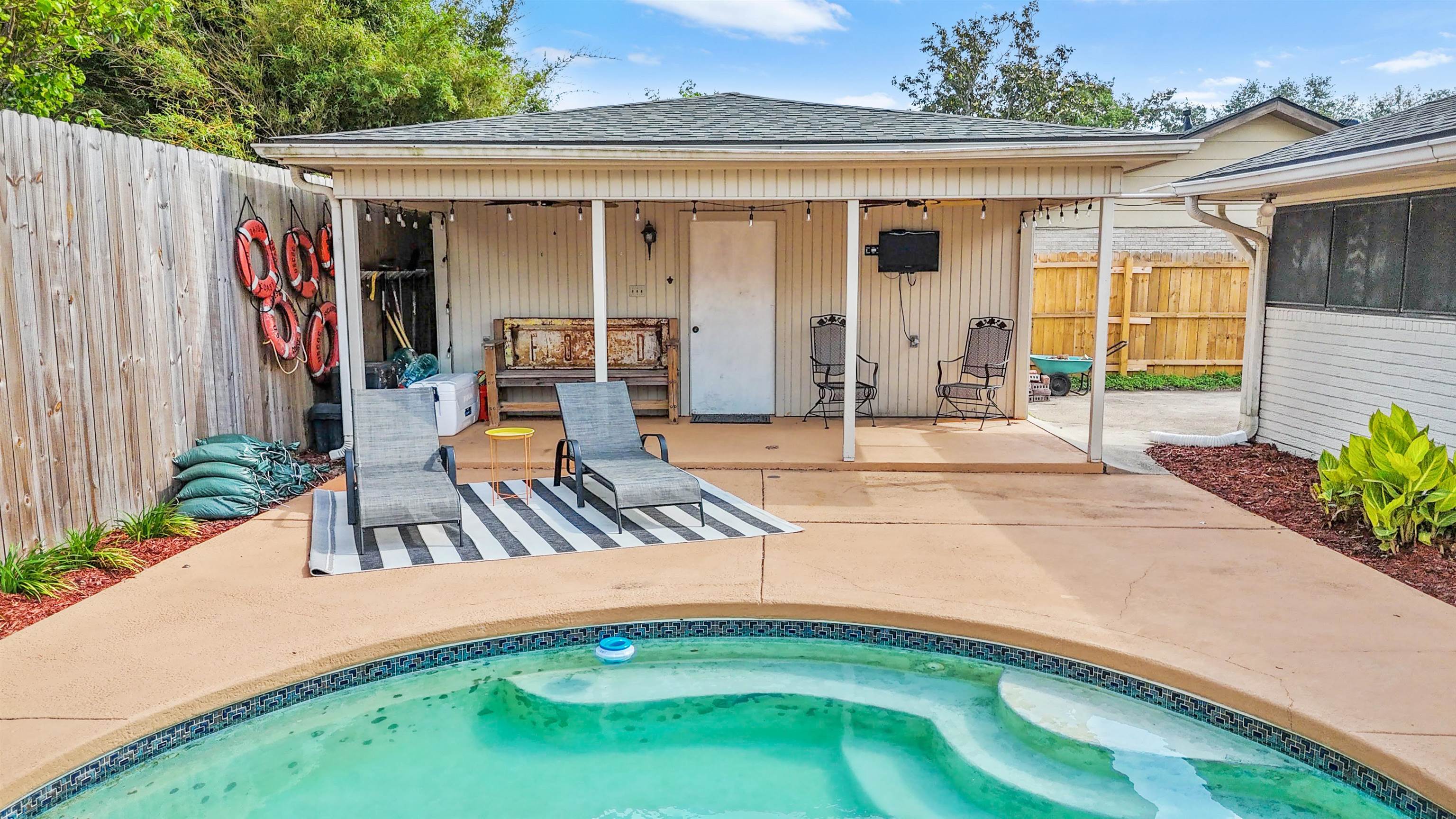1402 Levee Drive, Houma, Louisiana image 25