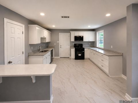 Homes For Sale - 9146 Louisiana Ave<br/> Denham Springs, LA 70726