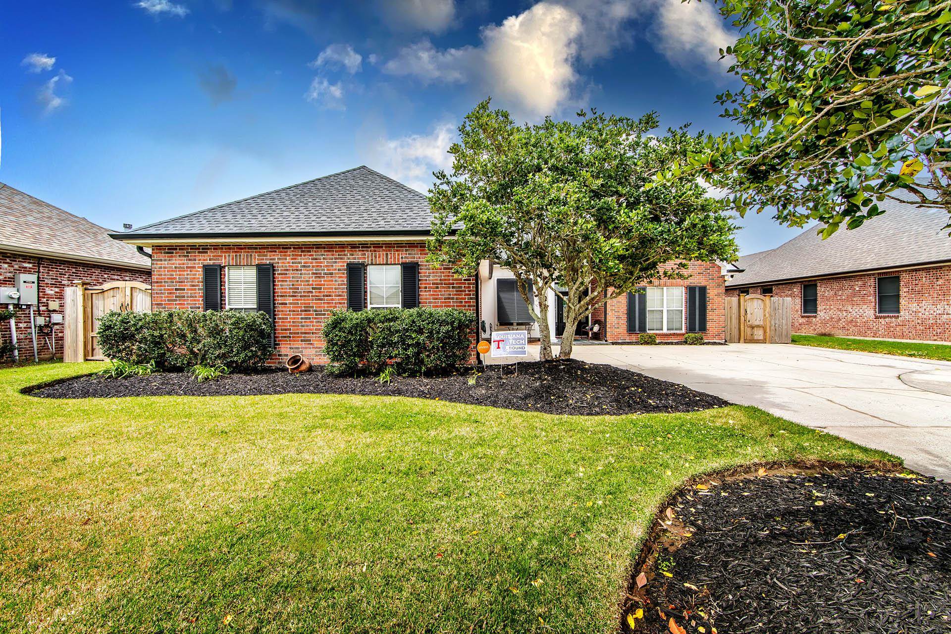 222 Ravensaide Drive, Houma, Louisiana image 1