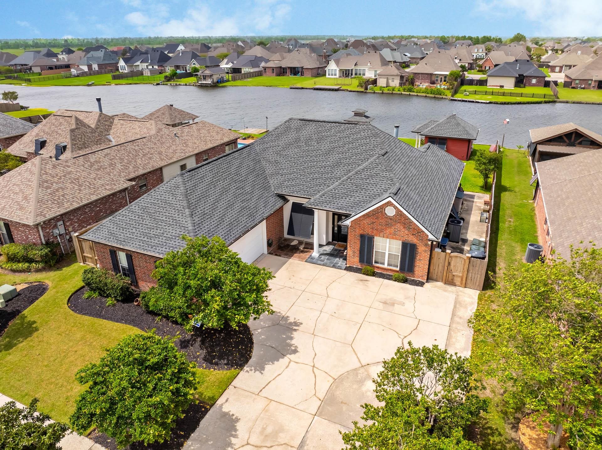 222 Ravensaide Drive, Houma, Louisiana image 3