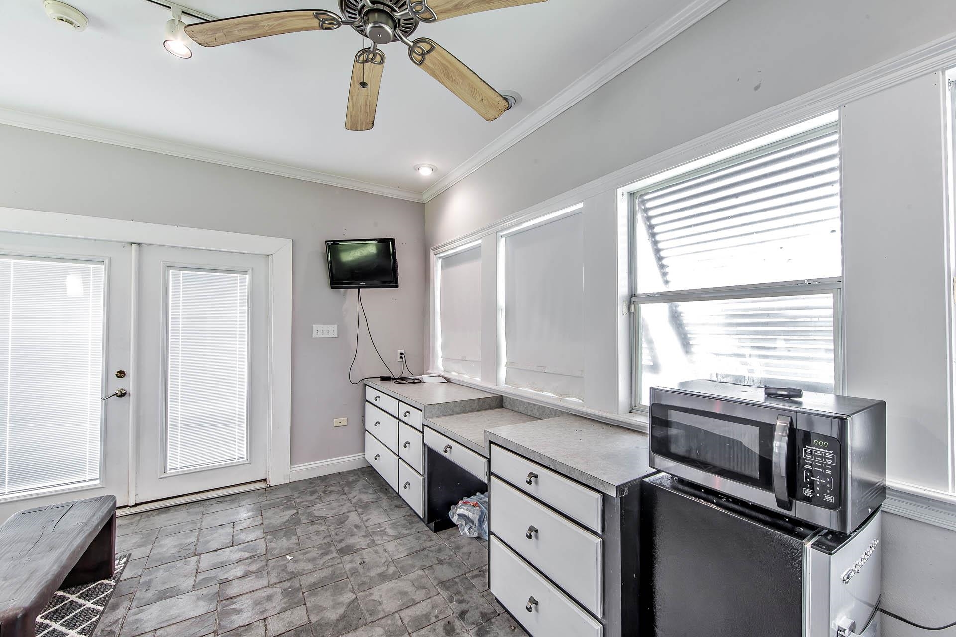 222 Ravensaide Drive, Houma, Louisiana image 8