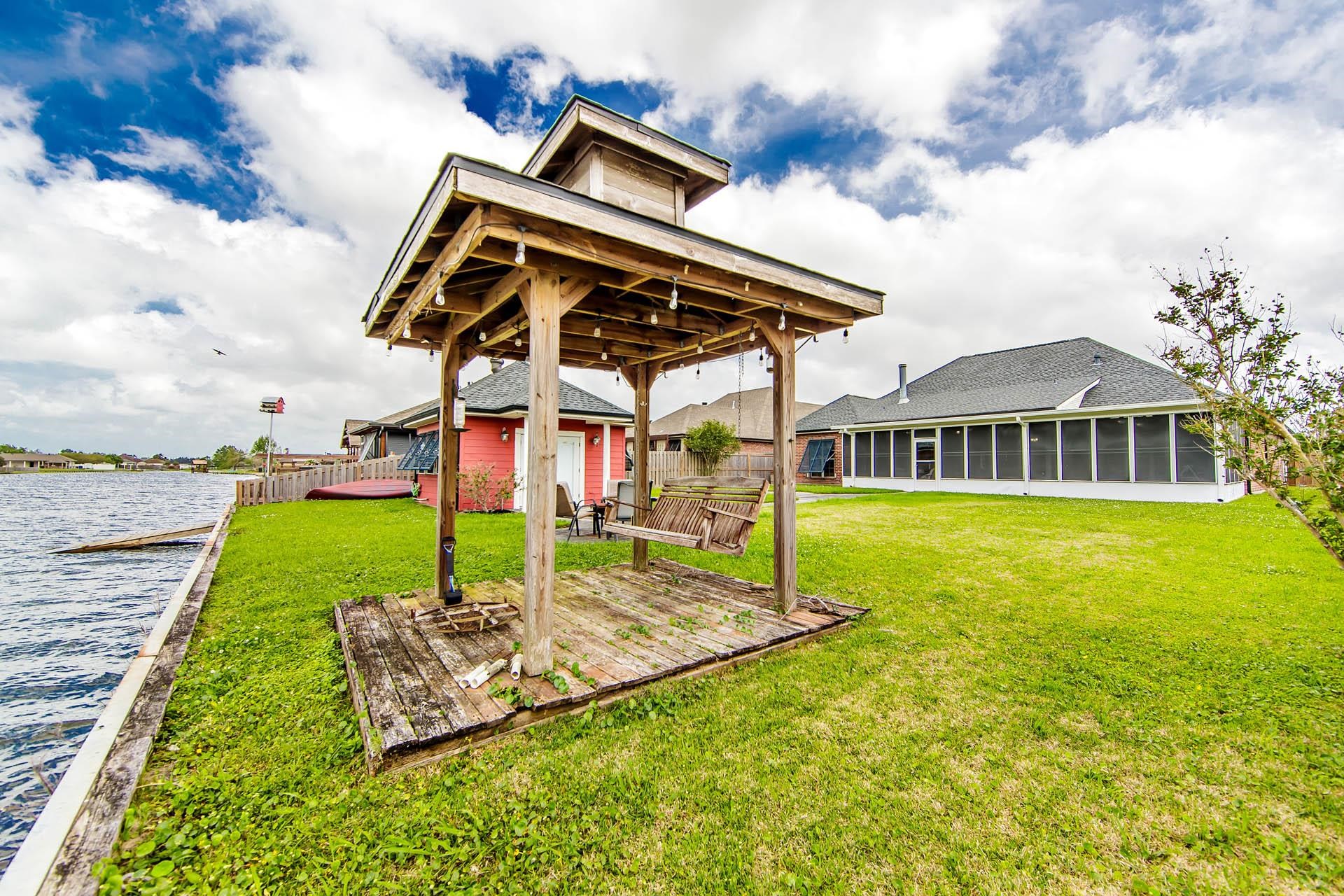 222 Ravensaide Drive, Houma, Louisiana image 9