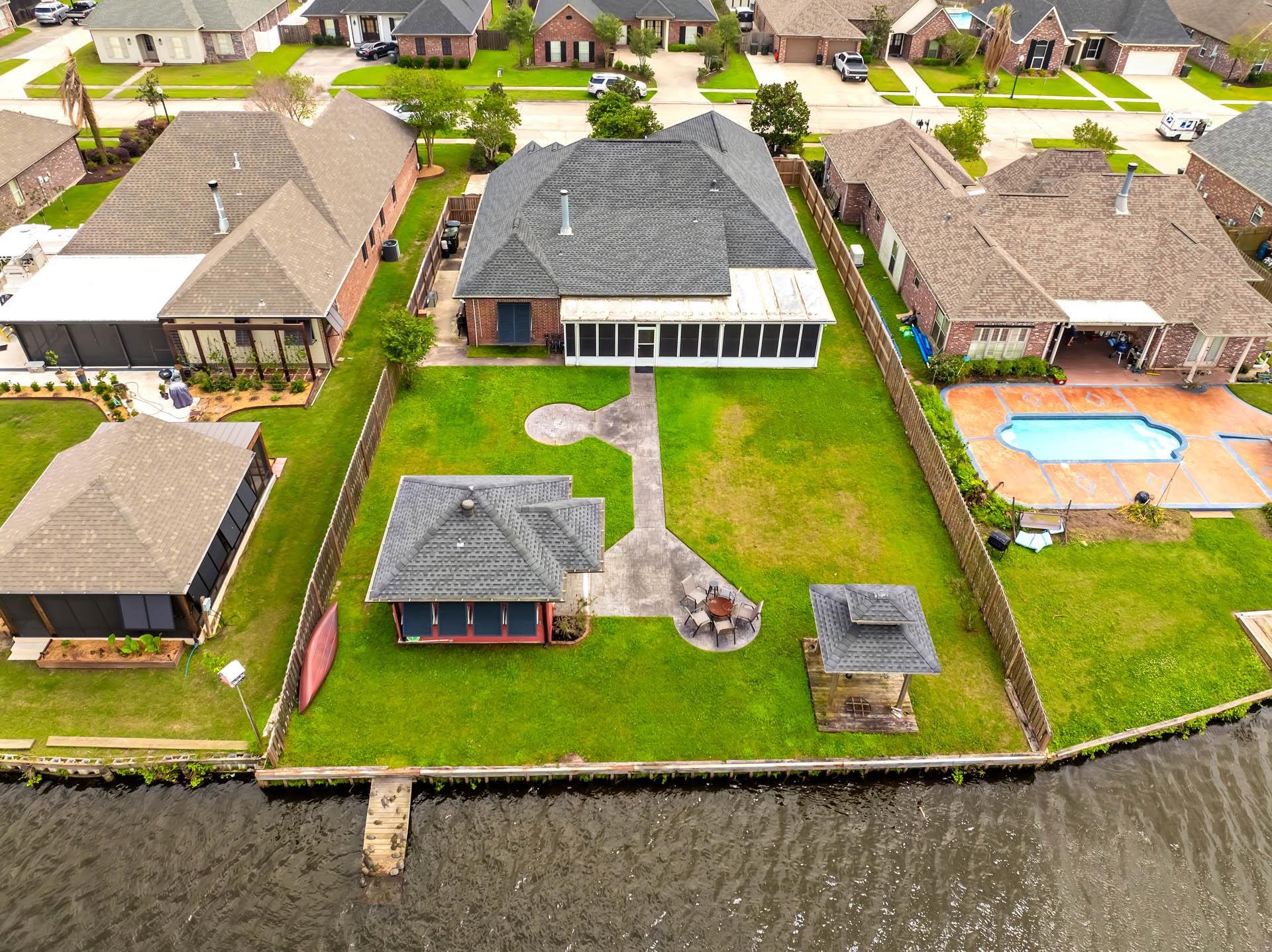 222 Ravensaide Drive, Houma, Louisiana image 4