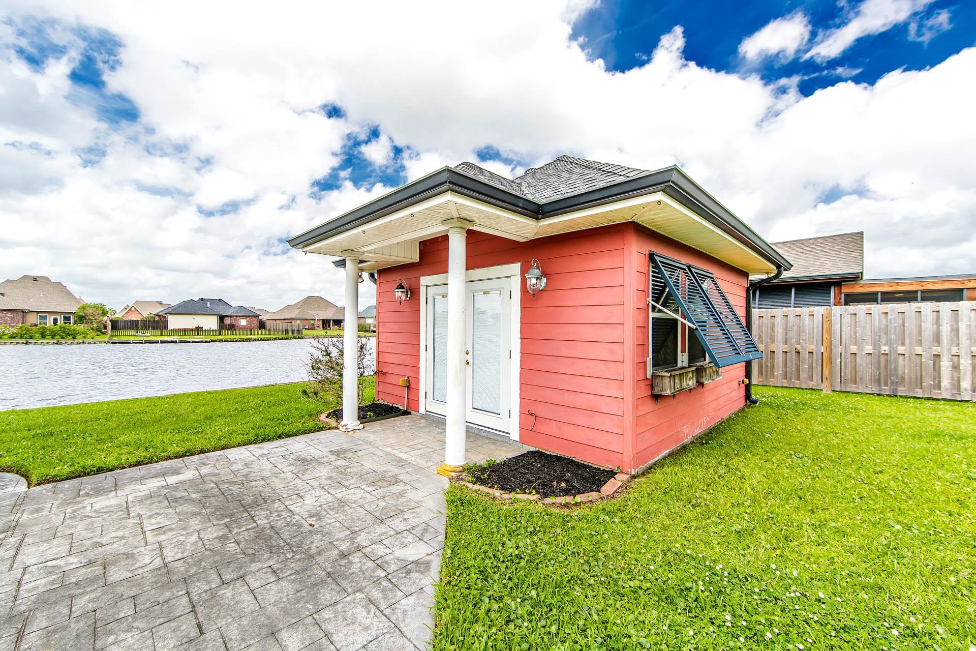 222 Ravensaide Drive, Houma, Louisiana image 6