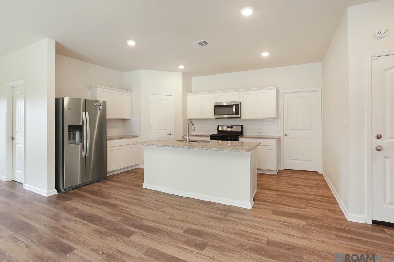 13794 Wincrest Dr, Walker, Louisiana image 3