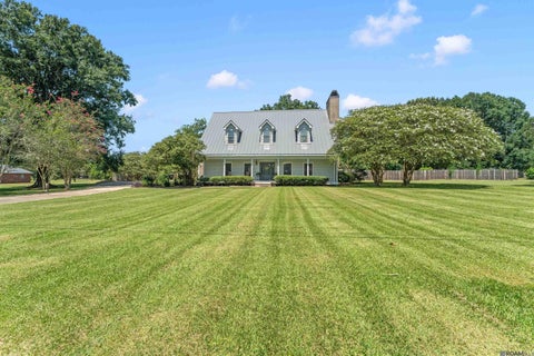 Homes For Sale - 627 Morrow Ave<br/> East Baton Rouge County, Zachary, LA 70791